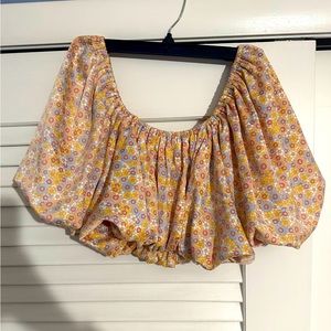 Floral elastic crop top